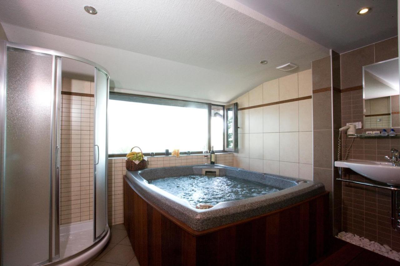 Edi Hotel โซเฟีย ภายนอก รูปภาพ