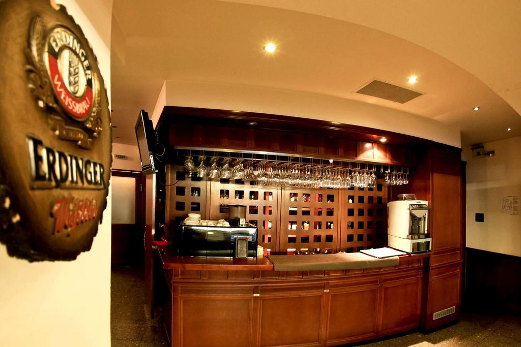 Edi Hotel โซเฟีย ภายนอก รูปภาพ